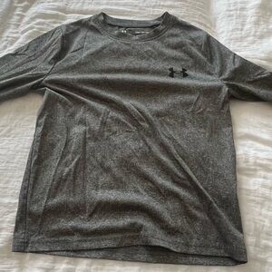 Under Armour Boys Gray Long sleeved T-Shirt